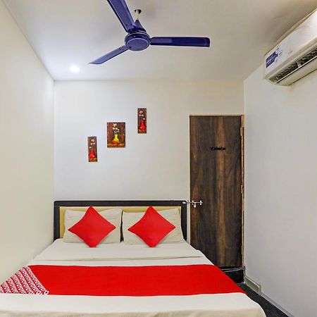 Hotel O Lotus Hotel Surat Exterior foto