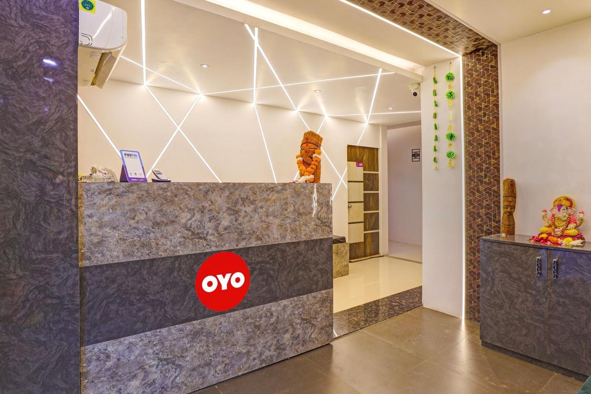 Hotel O Lotus Hotel Surat Exterior foto