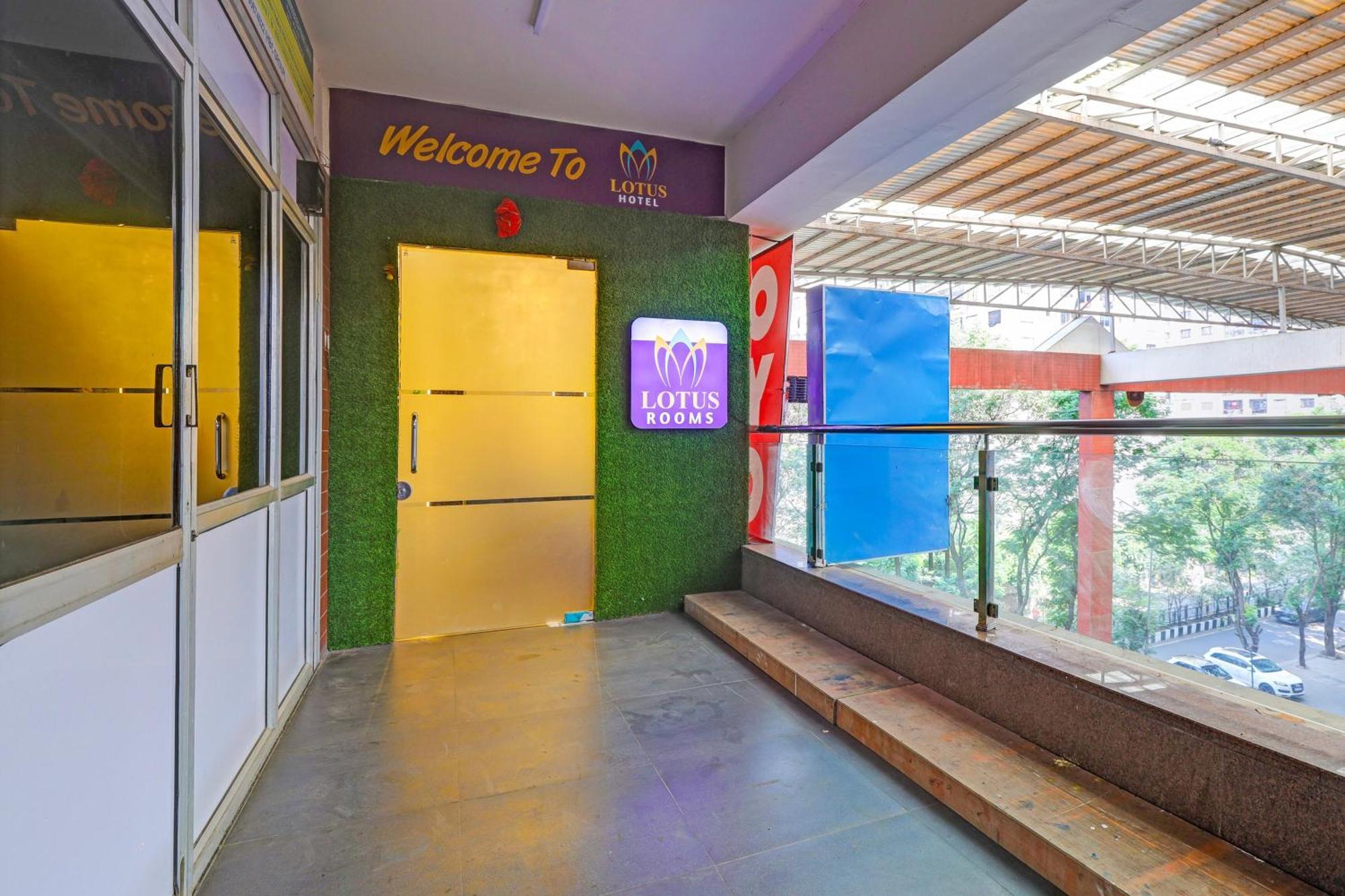 Hotel O Lotus Hotel Surat Exterior foto